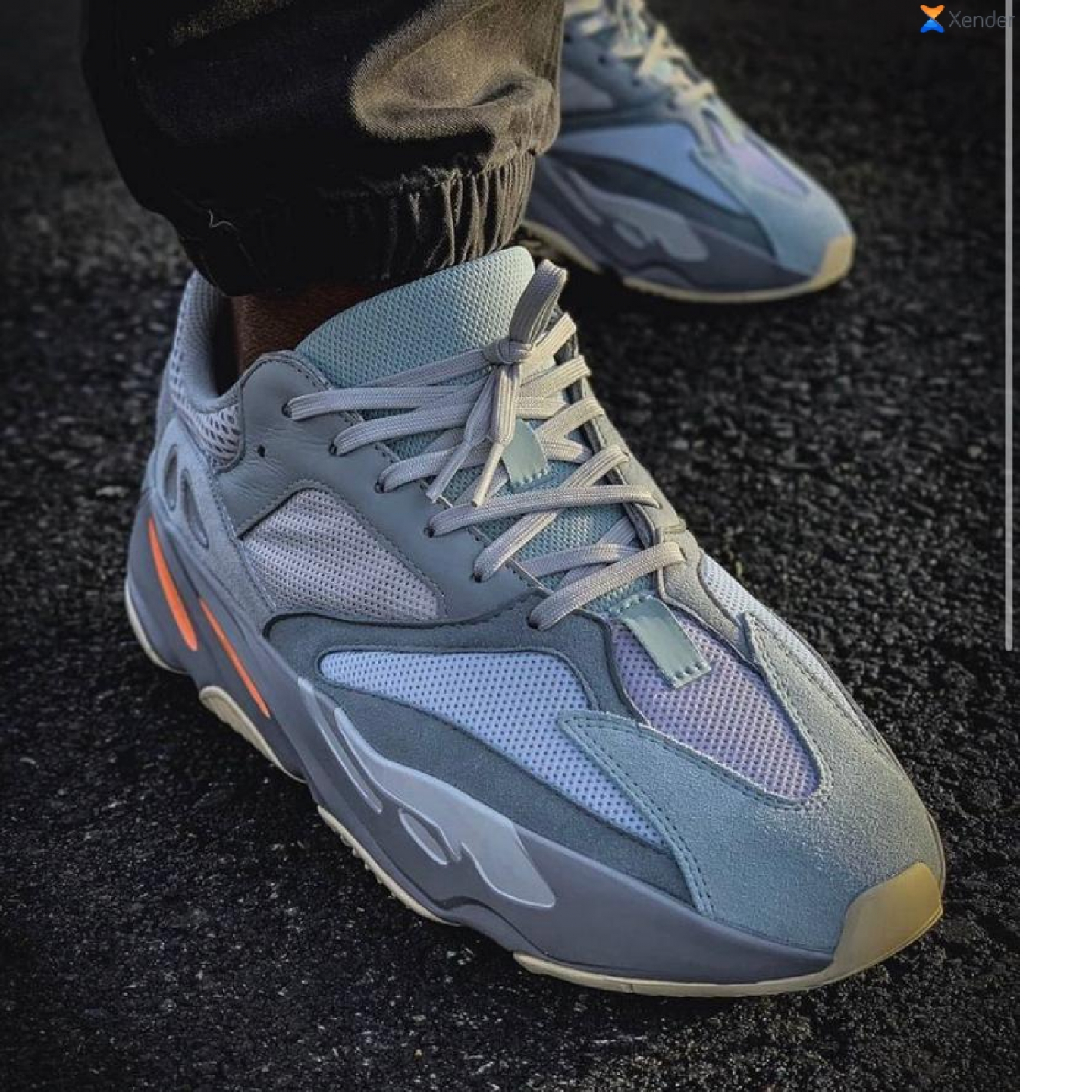 ADIDAS YEEZY 700