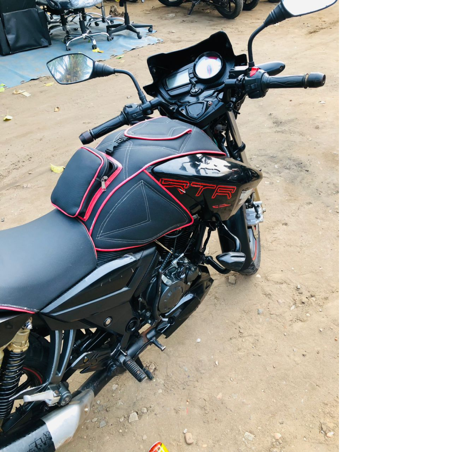 TVS Apache 180