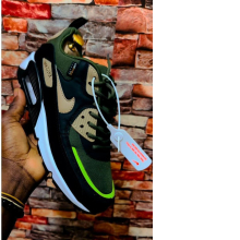 Nik
