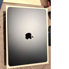 MacBook M4 