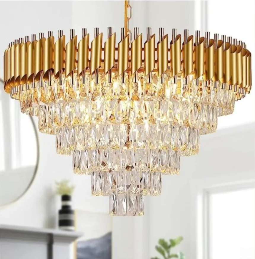 Lustre moderne en cristal doré