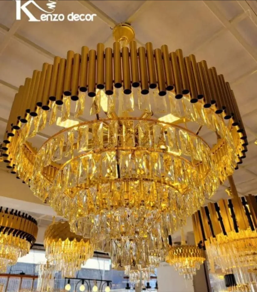 Lustre moderne en cristal doré
