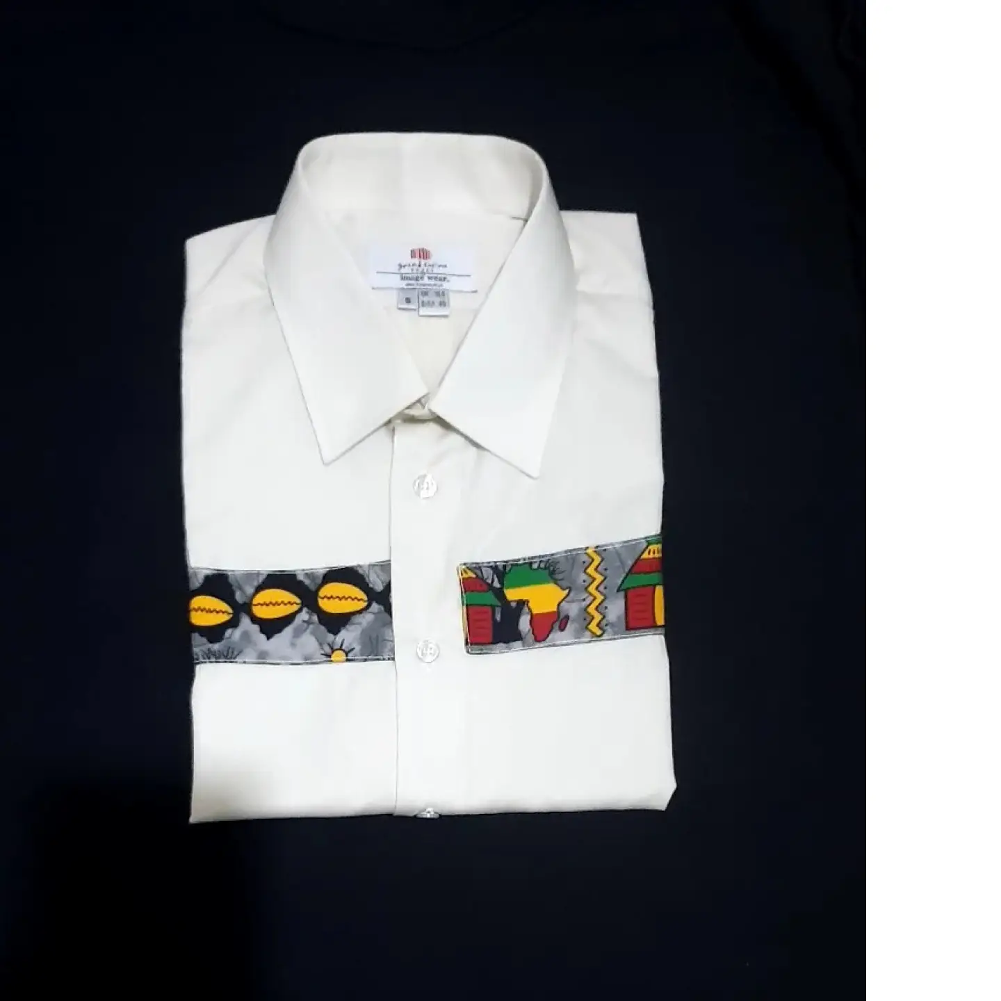 Chemise avec motif d'art 